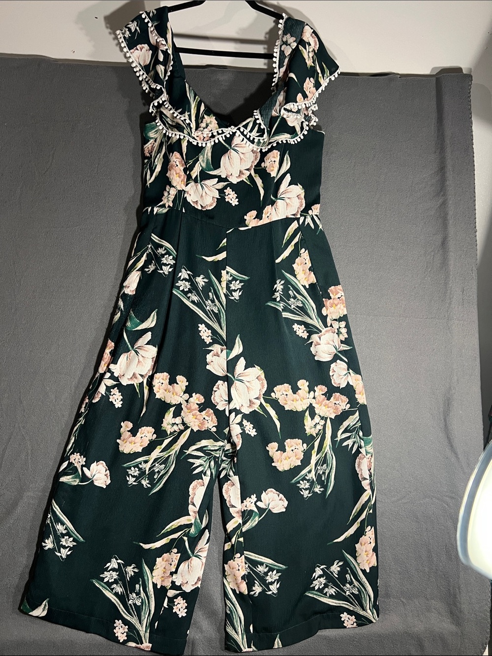 City Chic Women Green Floral Ruffled Off Shoulder Crop Jumpsuit Plus (XS -14)